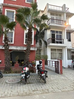 4 BHK + Extra Room Independent House For Rent in Ansal Sushant Golf city