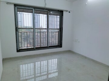 Room in 1 BHK Apartment at Prayag Heights, Dindoshi – for Rent