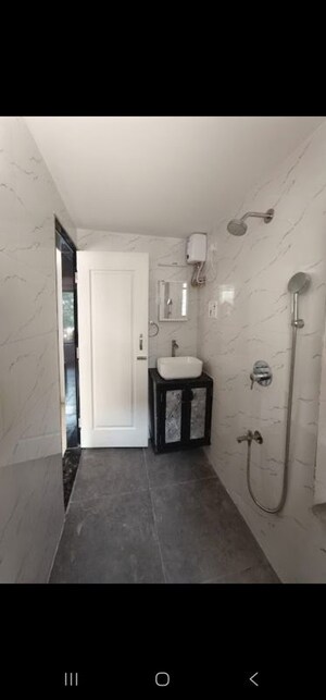 2 BHK Apartment For Rent in Karachi Citizens CHS, Juhu