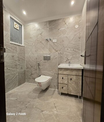 Bathroom in 2 BHK Apartment at Palm Residency Chhatarpur, Chattarpur – for Rent