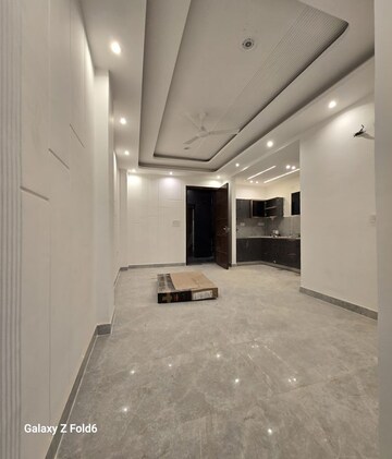 Room in 2 BHK Apartment at Palm Residency Chhatarpur, Chattarpur – for Rent