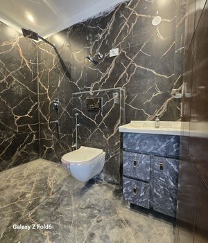 Bathroom in 2 BHK Apartment at Palm Residency Chhatarpur, Chattarpur – for Rent