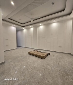 Room in 2 BHK Apartment at Palm Residency Chhatarpur, Chattarpur – for Rent