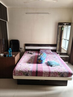 2 BHK Apartment For Rent in Romell Umiya Grandeur