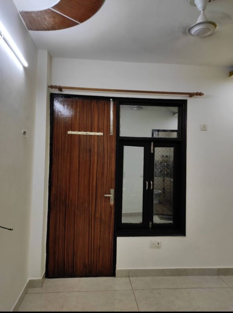 Room, govindpuri 3 Bedroom 1050 Sq.Ft. Builder Floor In Govindpuri Delhi 10096394
