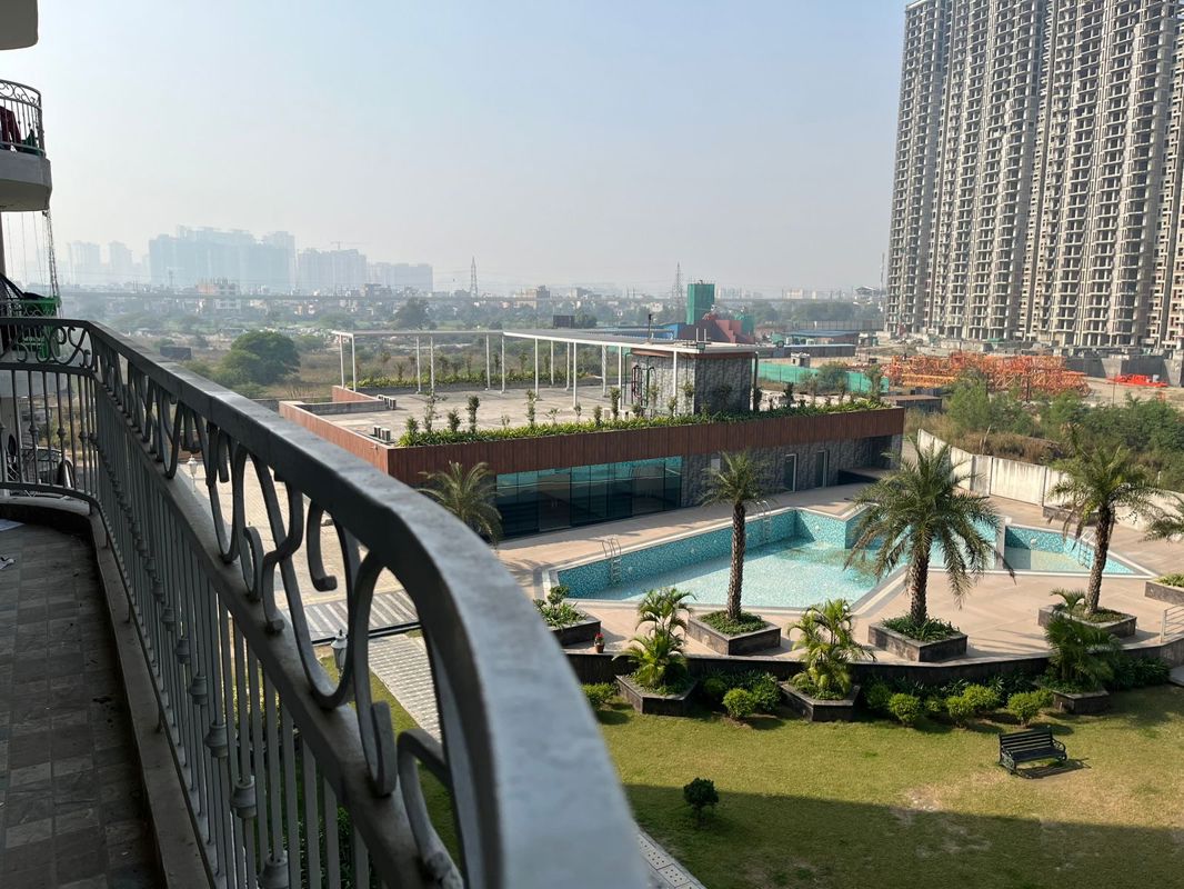 3 BHK + Servant Room Apartment For Rent in Urbtech Hilston