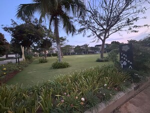 Plot Area in 5 BHK Villa at Prestige Golfshire, Nandi Hills – for Rent