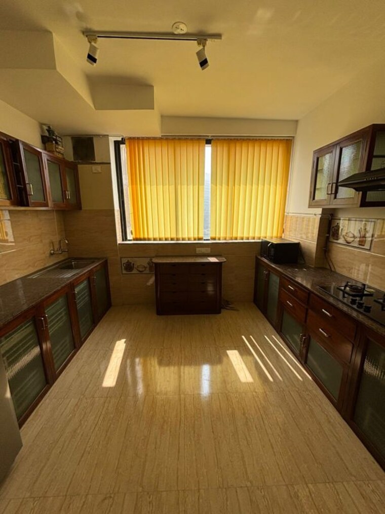 Kitchen, hiranandani-gardens-lake-castle 3 Bedroom 1650 Sq.Ft. Apartment In Powai Mumbai 10096449