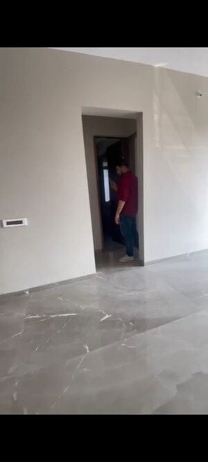 Room in 3 BHK Apartment at Salasar Pride, Andheri East – for Sale