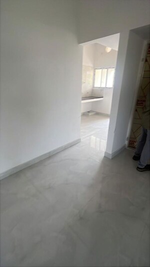 Room in 2 BHK Builder Floor at Irumbuliyur – for Sale