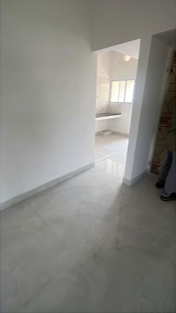 Room in 2 BHK Builder Floor at Irumbuliyur – for Sale