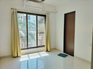 Room in 1 BHK Apartment at Lalani Velentine Apartment 1 Wing D, Malad East – for Rent