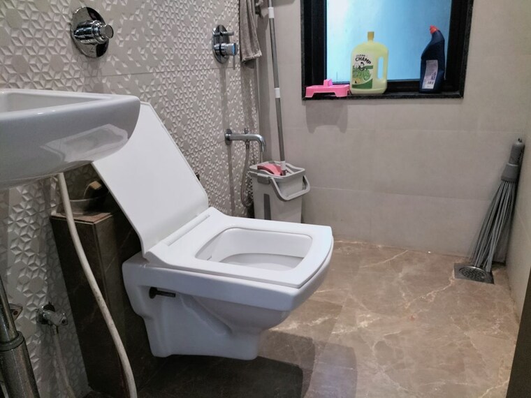 Bathroom, lalani-velentine-apartment-1-wing-d 1 Bedroom 405 Sq.Ft. Apartment In Malad East Mumbai 10096510