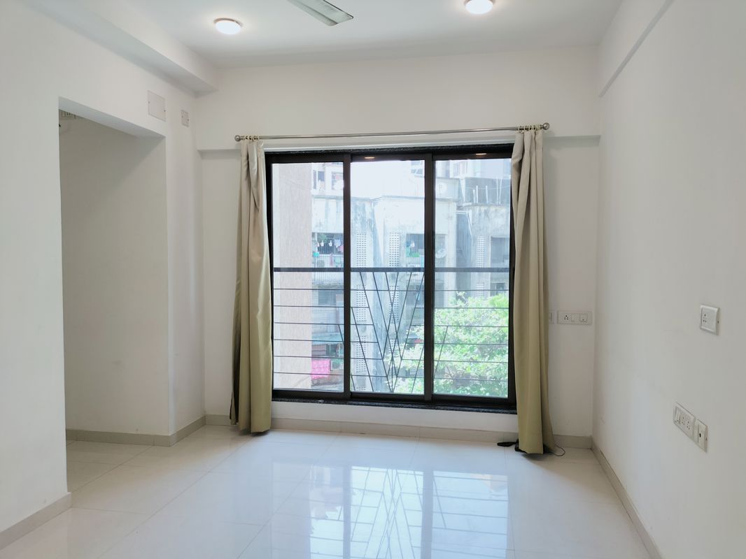 1 BHK + Extra Room 405 Sq.Ft. Apartment in Lalani Velentine Apartment 1 Wing D