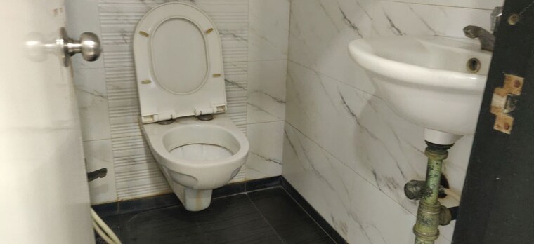 Washroom, advent-atria Commercial Office Space 1000 Sq.Ft. In Malad West Mumbai 10096521