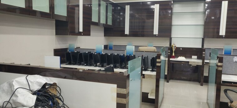 Team Area, advent-atria Commercial Office Space 1000 Sq.Ft. In Malad West Mumbai 10096521