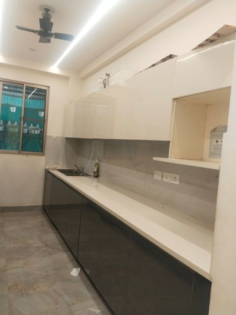 Kitchen, hong-kong-bazaar 3 Bedroom 1560 Sq.Ft. Builder Floor In Sector 57 Gurgaon 10096533