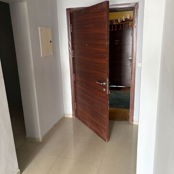 Room in 3 BHK Apartment at DLF New Town Heights III, Sector 91 – for Rent