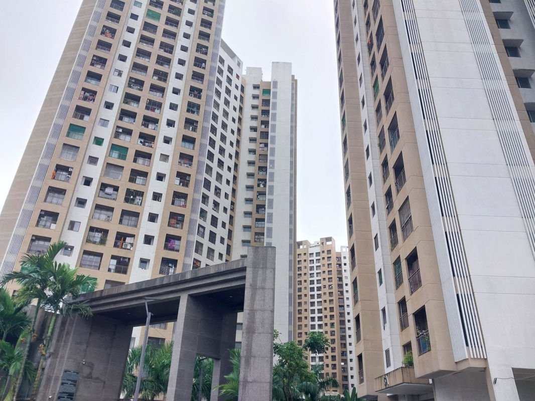 1 BHK 392 Sq.Ft. Apartment in Sunteck West World