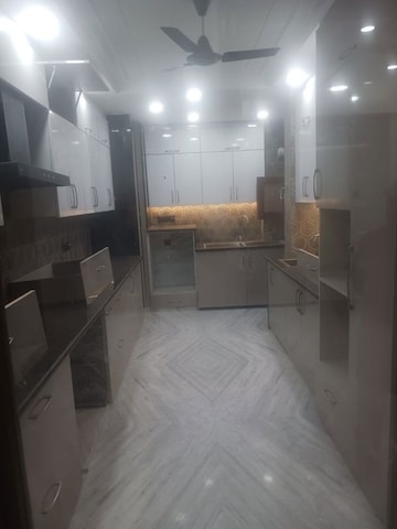 Kitchen in 3 BHK Builder Floor at Housing Board Colony Sector 51, Sector 51 – for Rent