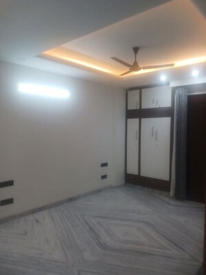 Room in 3 BHK Builder Floor at Housing Board Colony Sector 51, Sector 51 – for Rent