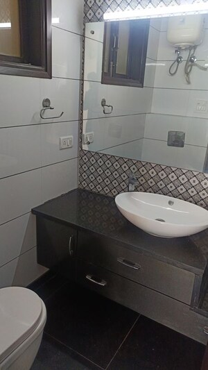 Bathroom in 3 BHK Builder Floor at Patel Nagar – for Rent