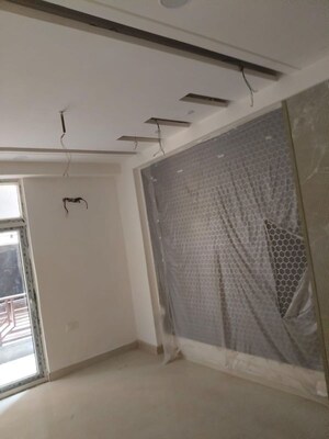 Bathroom in 3 BHK Builder Floor at Ozone Apartment, Sector 104 – for Sale