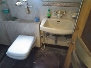 Master Bedroom in 2 BHK Apartment at Devansh Villa, Bandra West – for Rent