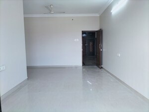 Room in 2 BHK Apartment at Raheja Heights Phase 2, Goregaon East – for Rent