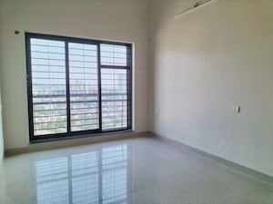 Room in 2 BHK Apartment at Raheja Heights Phase 2, Goregaon East – for Rent