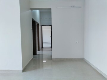 Room in 2 BHK Apartment at Raheja Heights Phase 2, Goregaon East – for Rent