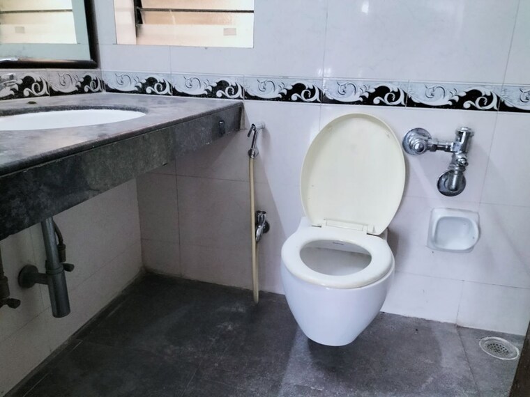 Bathroom, raheja-heights-phase-2 2 Bedroom 1165 Sq.Ft. Apartment In Goregaon East Mumbai 10096638