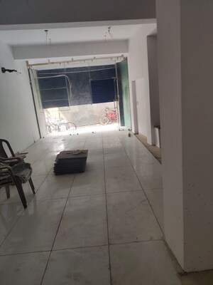  Showroom For Rent in Yusuf Sarai