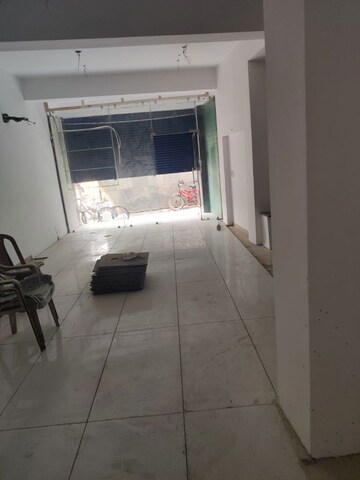  Showroom For Rent in Yusuf Sarai