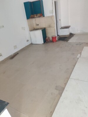   Showroom at Yusuf Sarai – for Rent