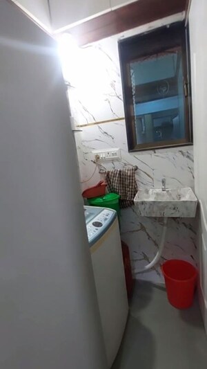 Furnished Amenities in 1.5 BHK Apartment at Golden Palace CHS, Kandivali East – for Sale