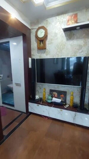 Kitchen in 1.5 BHK Apartment at Golden Palace CHS, Kandivali East – for Sale