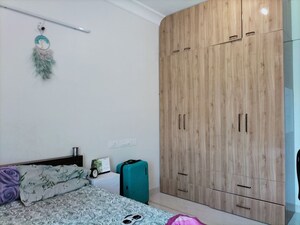 Furnished Amenities in 1 BHK Apartment at K Raheja Raheja Residency, Malad East – for Rent