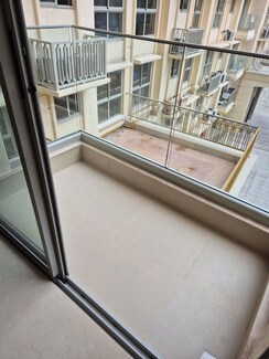 2 BHK Apartment For Rent in Hiranandani Highland