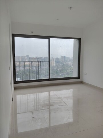 Room in 3 BHK Apartment at Sunteck City Avenue 4, Goregaon West – for Sale