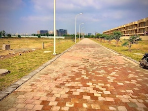  Plot For Sale in BPTP Parkland Pride Phase 2, Sector 77