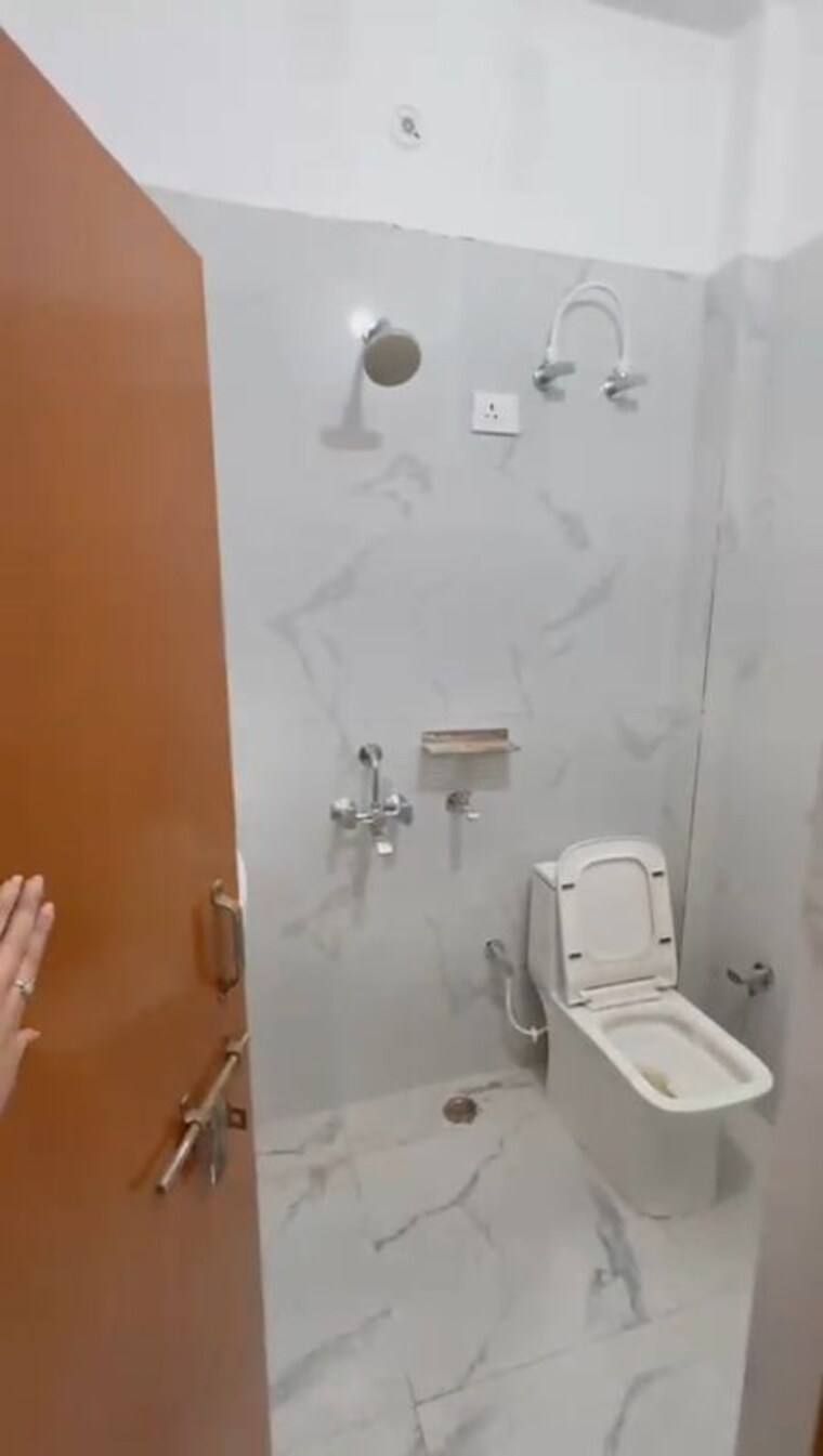 Bathroom, ansal-sushant-golf-city 2 Bedroom 1100 Sq.Ft. Apartment In Sushant Golf City Lucknow 10096741