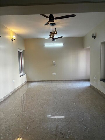 Room in 3 BHK Apartment at Vasant Kunj – for Rent