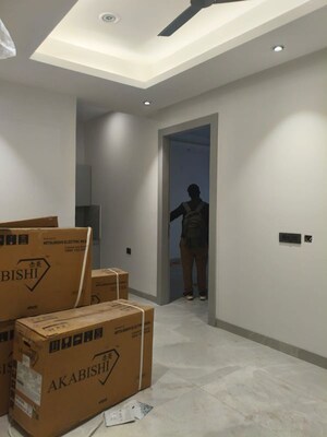 Living Room in 2 BHK Builder Floor at Sector 57 – for Rent