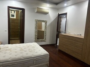 Room in 1 BHK Builder Floor at Vasant Kunj – for Rent