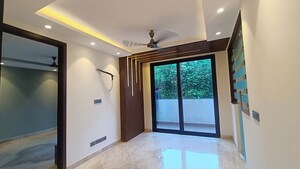 Room in 3 BHK Builder Floor at Unitech Greenwood City Apartment, Sector 45 – for Sale