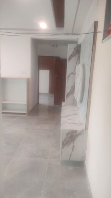 Room in 2 BHK Builder Floor at Selaiyur – for Sale