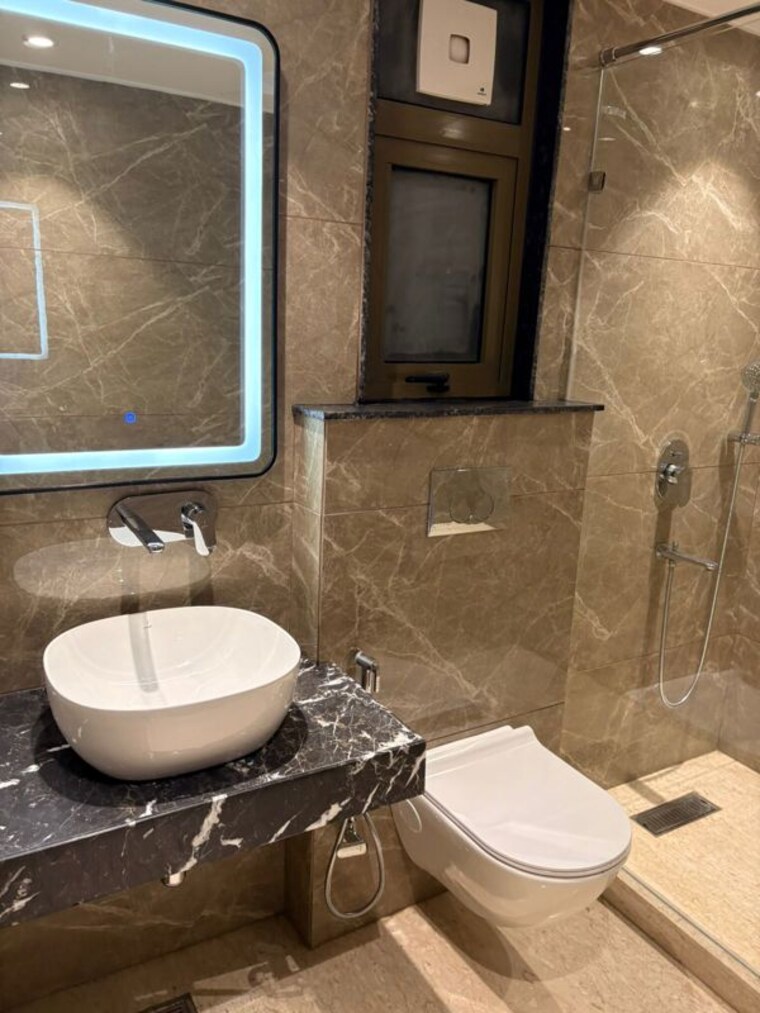 Bathroom, green park extension 3 Bedroom 2700 Sq.Ft. Builder Floor In Green Park Extension Delhi 10096875