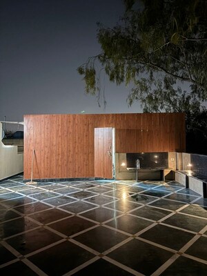 Terrace in 3 BHK Builder Floor at Green Park Extension – for Sale