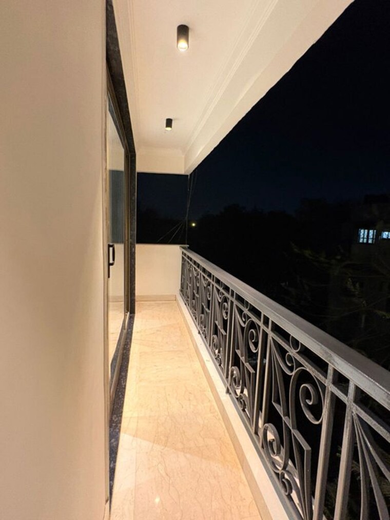 Balcony, green park extension 3 Bedroom 2700 Sq.Ft. Builder Floor In Green Park Extension Delhi 10096875